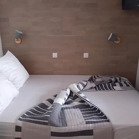 Appartement T2 Avec Piscine A 100 M De La Plage Six-Fours-les-Plages Zewnętrze zdjęcie